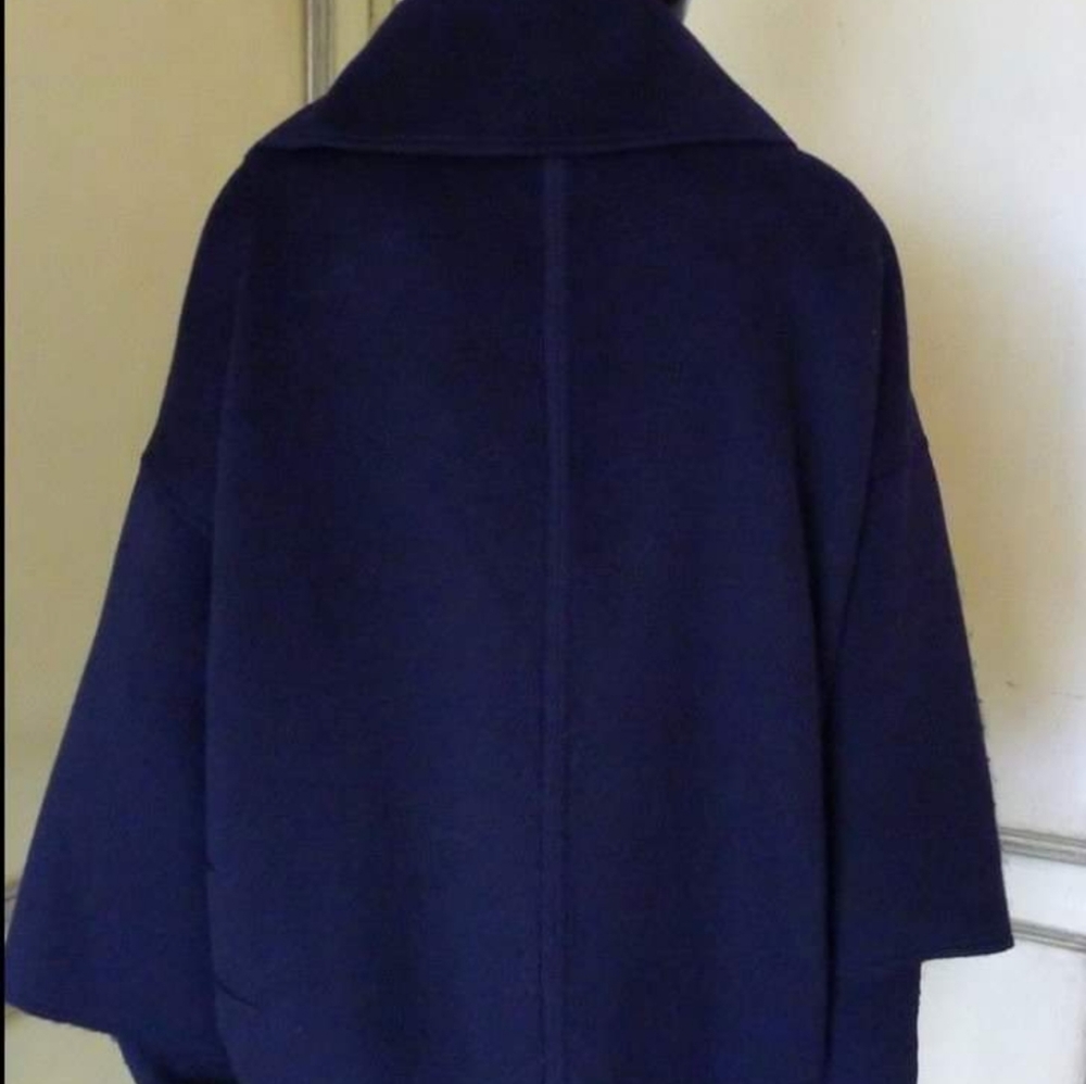 Fendi overcoat - Picture 2 of 7